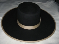 • Hüte - Hats